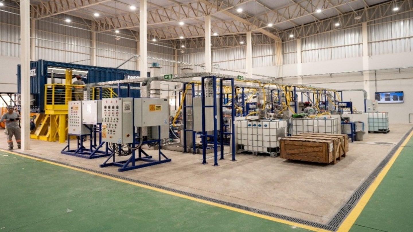 l’aclara-inaugure-une-plante-pilote-de-terres-rares-lourdes-au-bresil