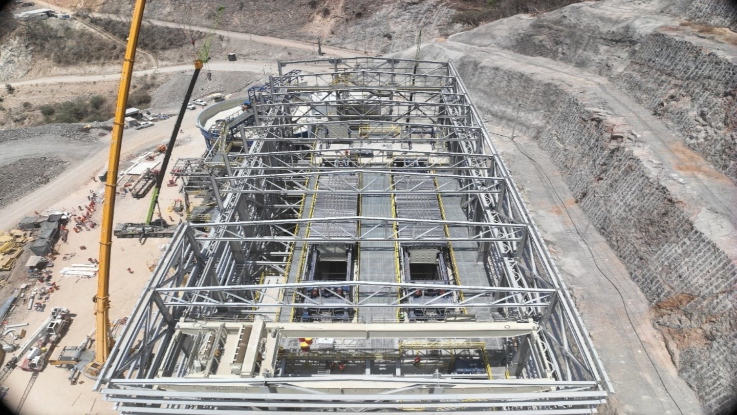 torex-gold-commence-la-production-commerciale-a-media-luna-mine-au-mexique