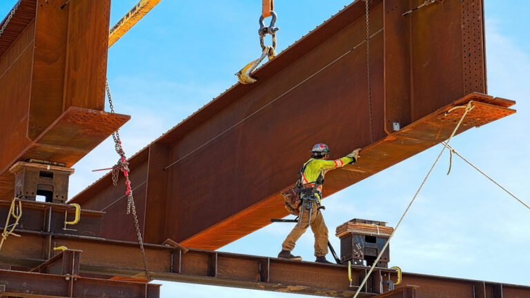 Le Canada présente de nouveaux tarifs d’acier pour protéger l’industrie sidérurgique nationale