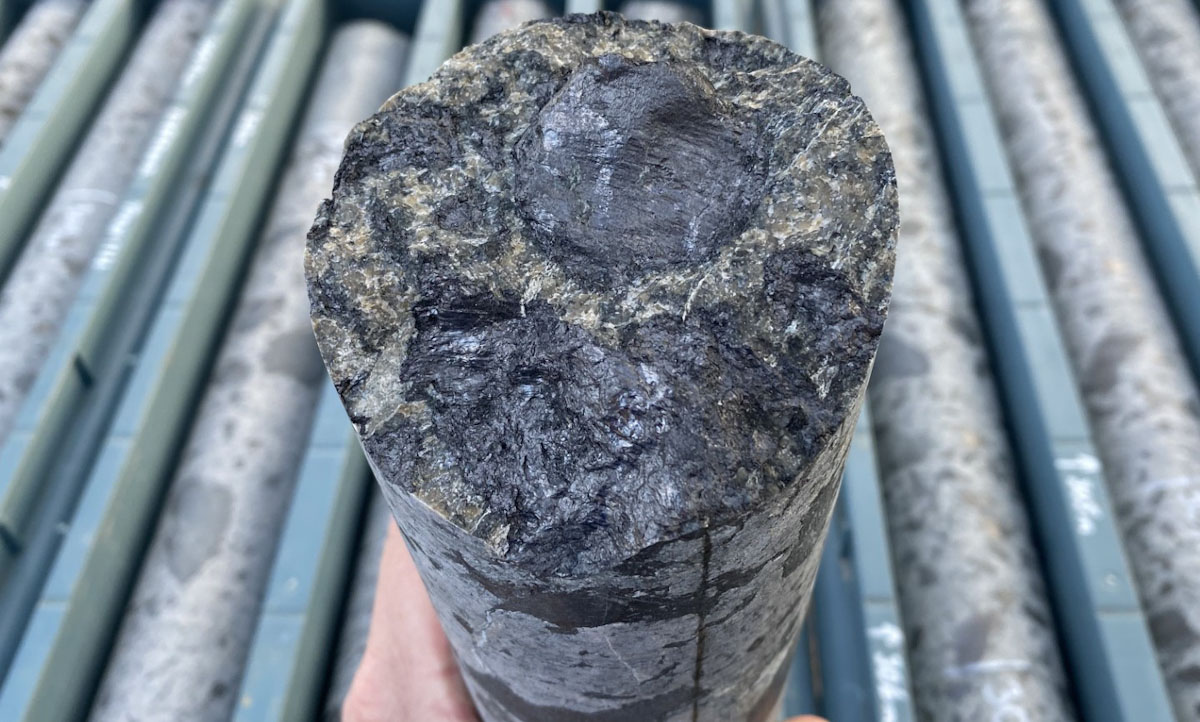 mineraux-de-batterie-et-terres-rares:-le-bord-du-queensland-dans-la-technologie-critique