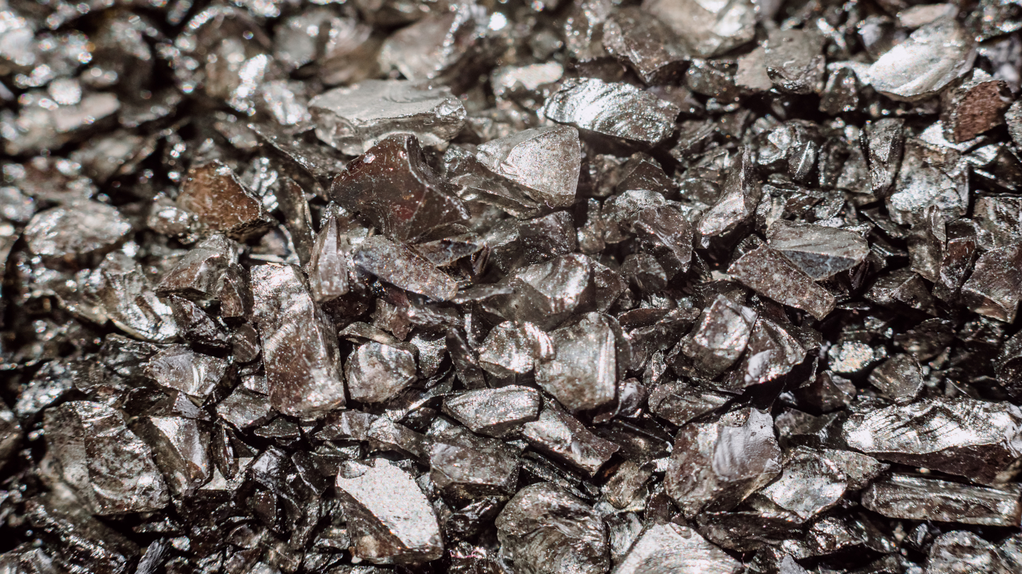 la-filiale-d’ionicre-stimule-une-forte-production-de-terres-rares-a-belfast-plant